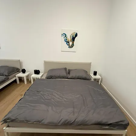 The Blue Church Family Old Town Self Check-in 6 Guest * 布拉迪斯拉发